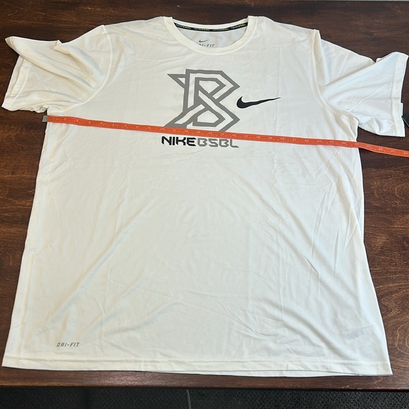 Nike DriFit - Picture 6 of 9